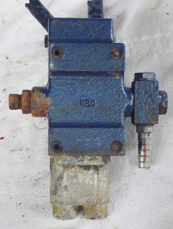 Spool Valve & 2 Levers KONTAK