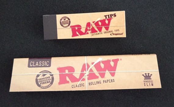 RAW CLASSIC Rolling Papers King Size Slim 110mm with Roach Filter Tips Rizla Tip