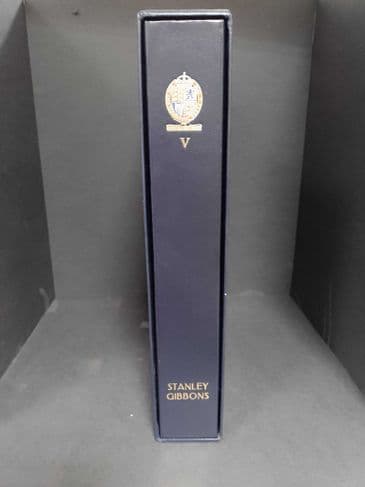 A - 020 Stanley Gibbons peg-fitting album with leaves, GB (2008-2010)