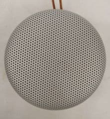 Bang & Olufsen BeoPlay A1 1.0 Bluetooth Speaker - Natural RRP £229 lot H1726