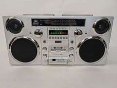 GPO Brooklyn Portable 1980s Retro Style Music System Silver RRP £249 lot H868