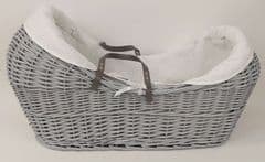 Kinder Valley White Waffle on Grey Wicker Pod Moses Basket RRP 99.00 lot R1072