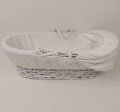 Kinder Valley White Wicker Basket RRP 62.00 lot R1096