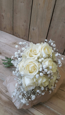 Brides Classic Ivory Rose with Gyp