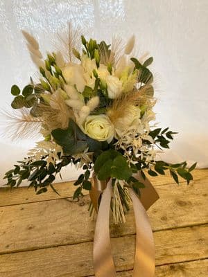 Brides Ivory Bouquet with Nude