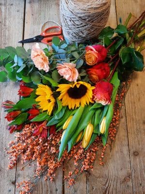Florist Choice Romantic mix Aqua Bouquet (in water)