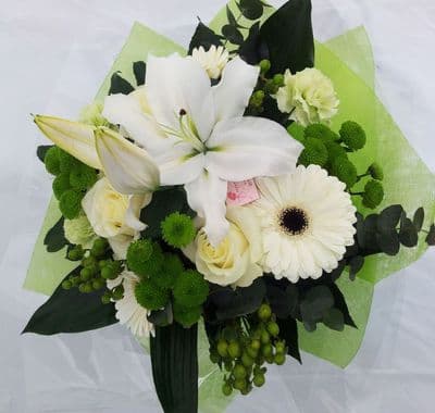 Hand tied Classic Cream and Green