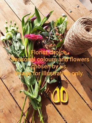 Hand tied FLORIST CHOICE