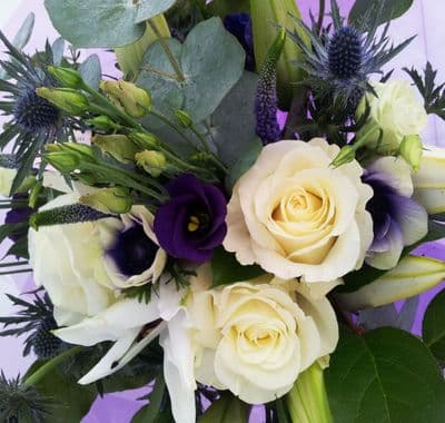 Hand tied So Simple