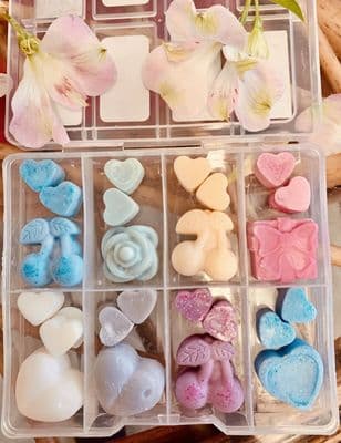 8 + 16 Designer inspired highly scented Soya wax melts Mix Creed For Her Type