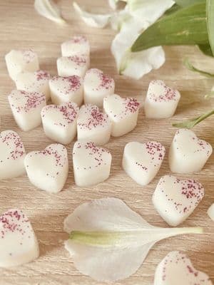 Designer inspired highly scented Mini Hearts Soya wax melts Creed For Her Type