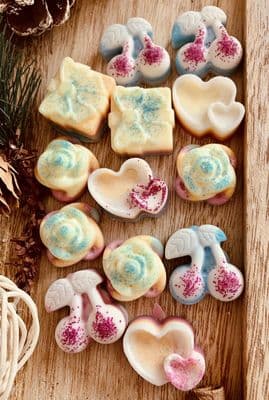 Designer inspired perfume  Rainbow 12 Soya wax melts Good Girl Type