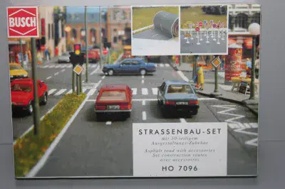 Busch HO 7096 Asphalt Road With Accessories