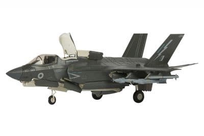 HOBBY MASTER HA4616B F-35B Lightning II RAF 617 Sqn Dambusters BEAST MODE 1:72 SCALE