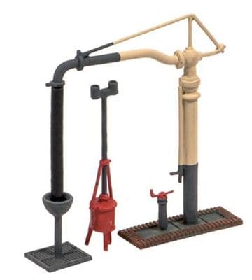 Peco 212 Water Crane and Fire Devil