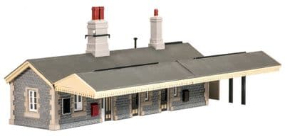 Peco 504 Station Building