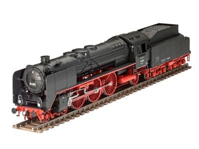 Revell 02172 Schnellzuglokomotive BR01 & Tender 2'2' T32 1:87 Scale