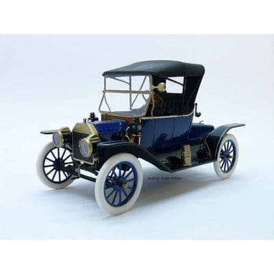 Revell 07661 Ford T Roadster (1913)   1:24 scale