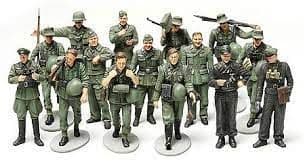 TAMIYA 32530 WWII German Infantry Maneuvers 1:48 Scale