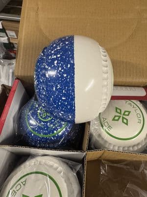 Ace - Size 4 - 50/50 White/Light Blue - Xtreme Grip