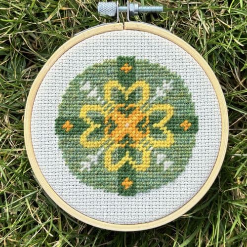 *NEW*  Single Fair Isle Motif Hoop kit  - Daffodil