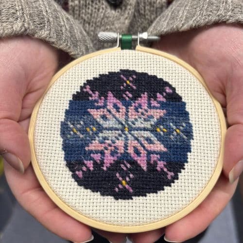 Single Fair Isle Motif Hoop kit  - Frosted Star
