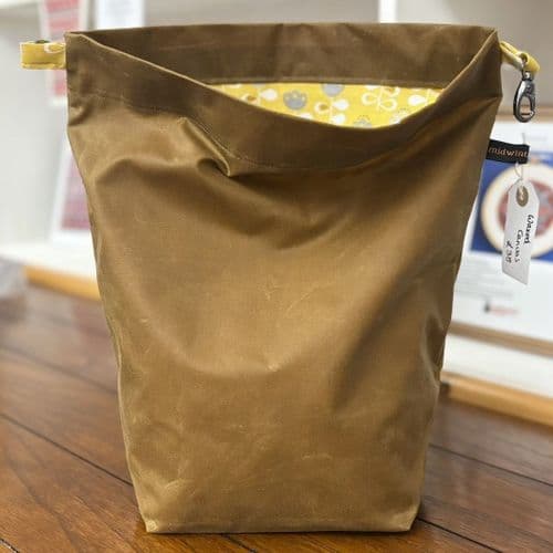 The Ochils Bag Rugged Edition - Toffee / Retro Flowers