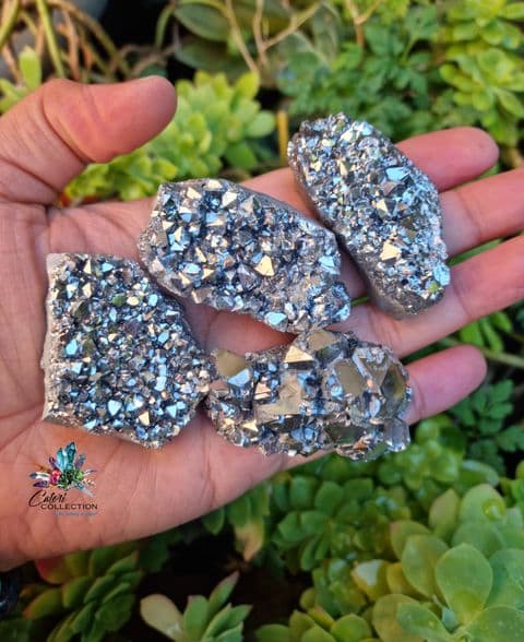 Platinum Quartz Clusters