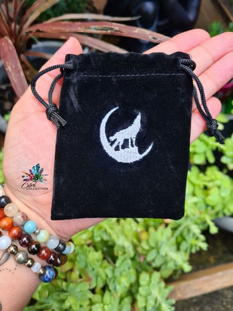 Wolf Velvet Pouch