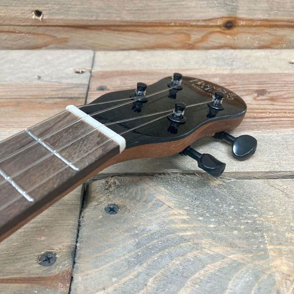 Barnes & Mullins BMUK10C Concert Ukulele, Solid Mahogany Inc. Gigbag