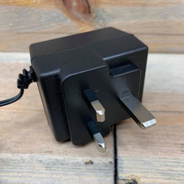 Electro Harmonix EHX 9 Volt PSU 500Ma 3.5mm Centre positive tip