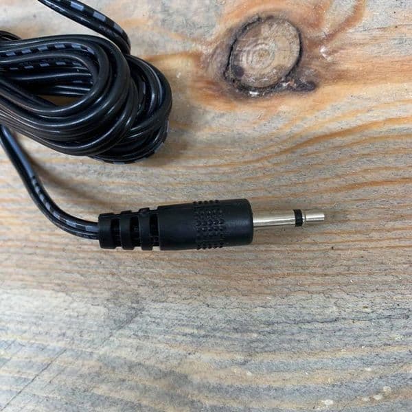 Electro Harmonix EHX 9 Volt PSU 500Ma 3.5mm Centre positive tip