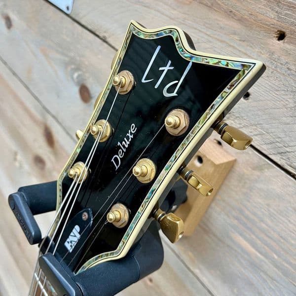 ESP LTD EC-1000 Deluxe Black 2002 (Pre-Owned)