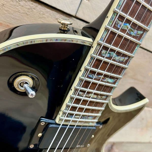 ESP LTD EC-1000 Deluxe Black 2002 (Pre-Owned)