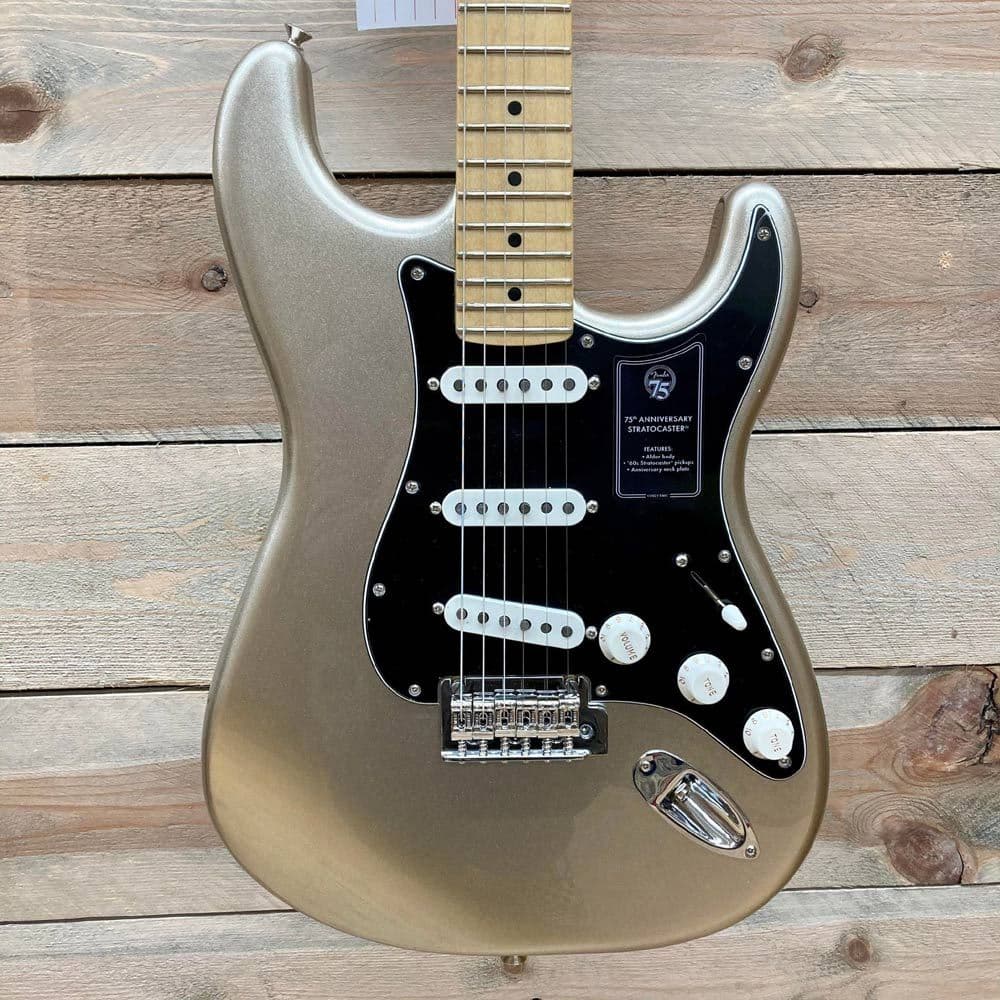 Fender 75th Anniversary Stratocaster Maple Fretboard Diamond