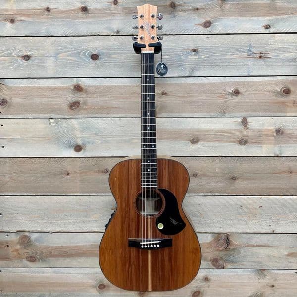 Maton Blackwood Series EBW808