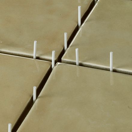 TILERITE SPACER PEGS 2mm 1000no./Pack TSP519