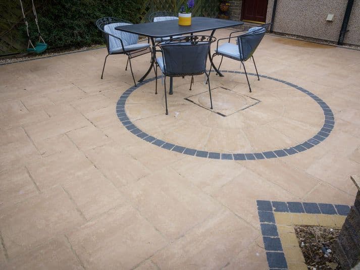 Valhalla Oasis Circle Paving Slabs 2 24m diameter
