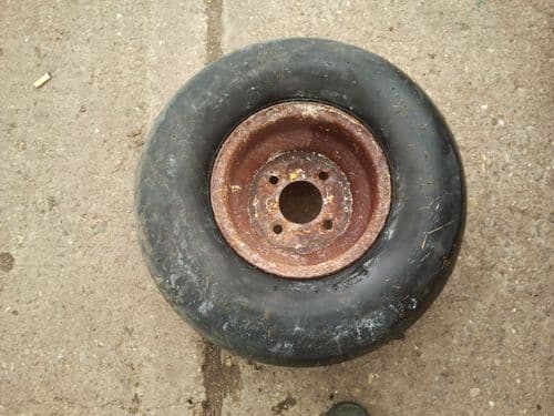 18X9.50X8-SH Inner Tubes Tyres Wheels TRELLEBORG WHEEL AND TYRE SMOOTH TREAD 4PLY SECOND HAND CONTAINER