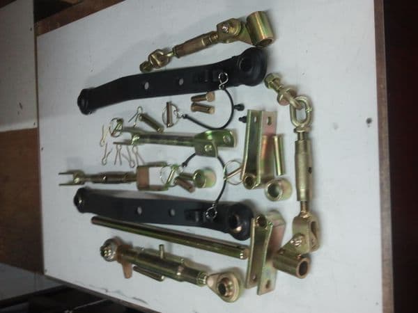 K04001 A M A 3 POINT LINKAGE KIT T-R