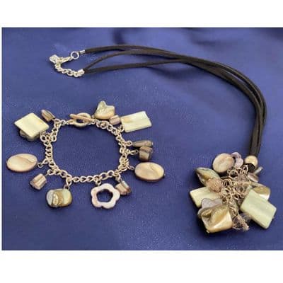 Shell Necklace & Bracelet Set