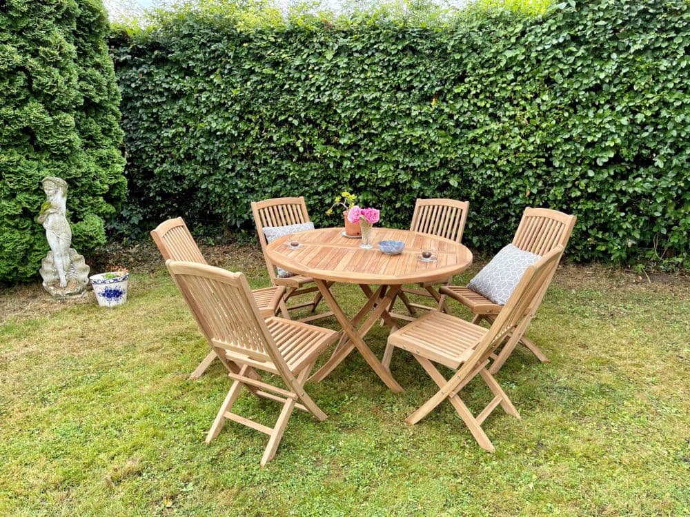 6Seater Slatted Folding Round Table and Chairs Dining Set