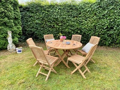 6-Seater Slatted Folding Round Table and Chairs Dining Set