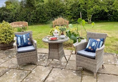 Bistro Table Carver Set