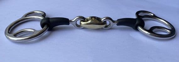 Rubber double jointed Wilkie Snaffle.  40mm  Rings