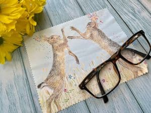 BOXING HARES LENS CLOTH