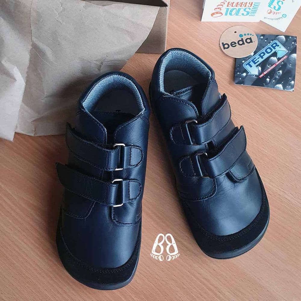 Beda Barefoot Just Black Water-repellent Leather Ankle Shoes - Main Image