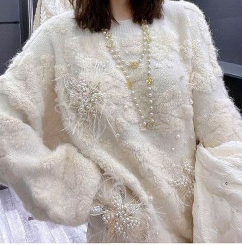 Victoria Luxorious Embellished Jumper Knit Cream