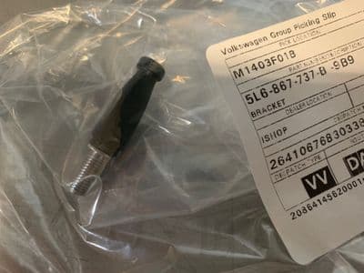 Skoda Yeti Parcel Shelf Strap Pin