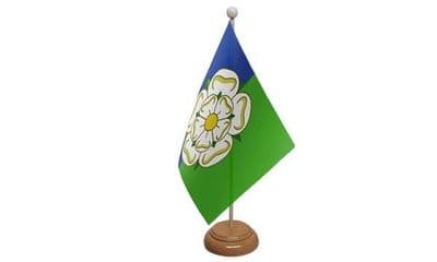 East Riding Of Yorkshire Table Flag - Wood